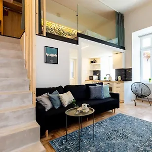 Kiraly Downtown Apartamento